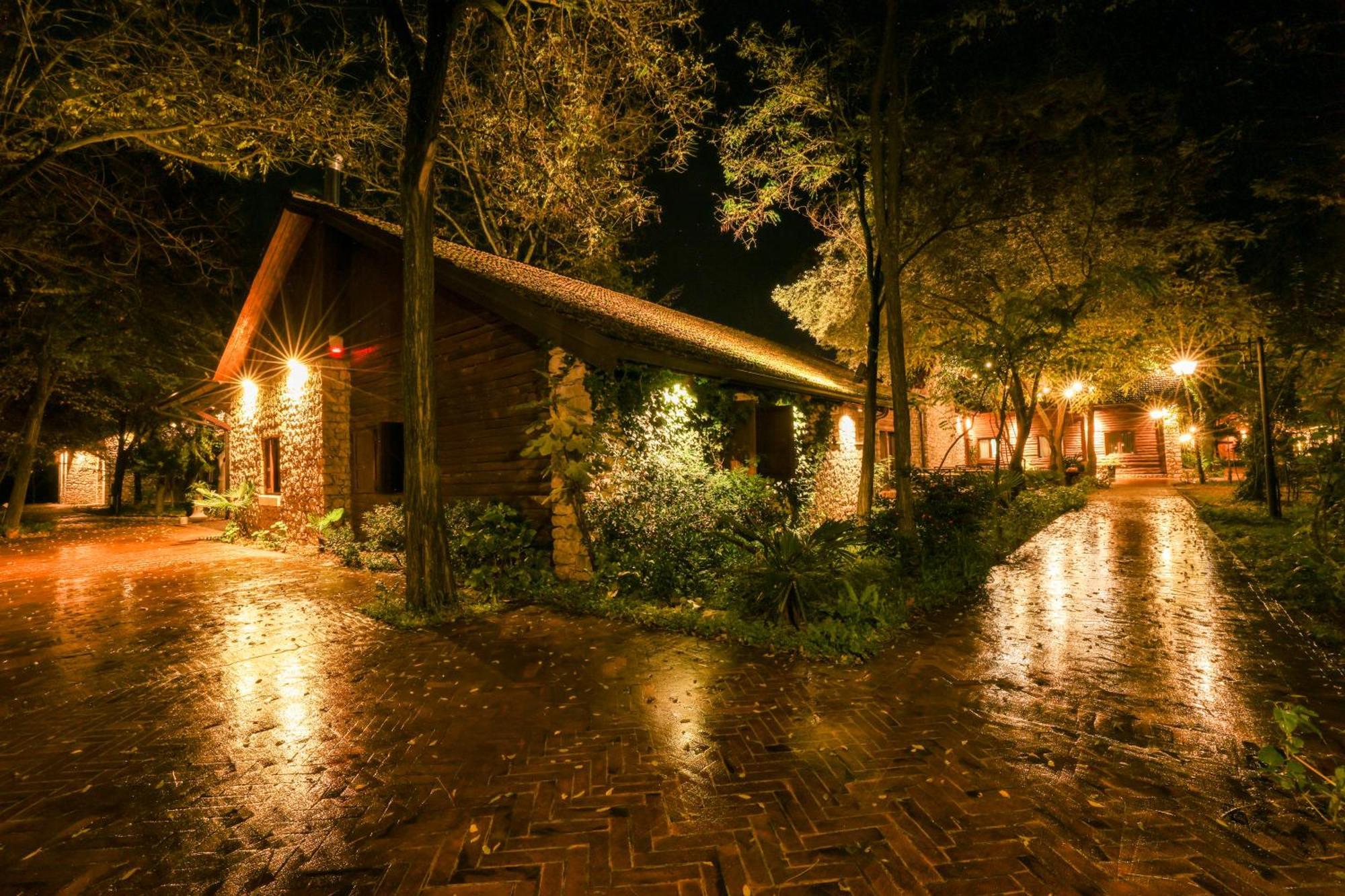 Hoteli Gjuetise Lezhë Dış mekan fotoğraf